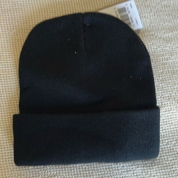 Carhartt Black Knit Hat/Beanie with Logo Patch one size NWT - Picture 3 of 6